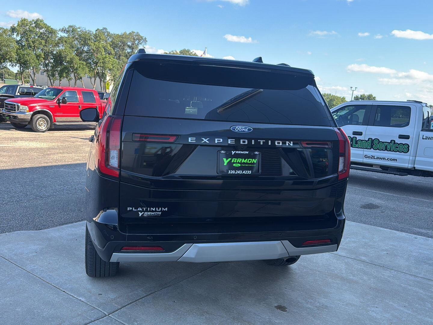 2025 Ford Expedition Platinum photo 3