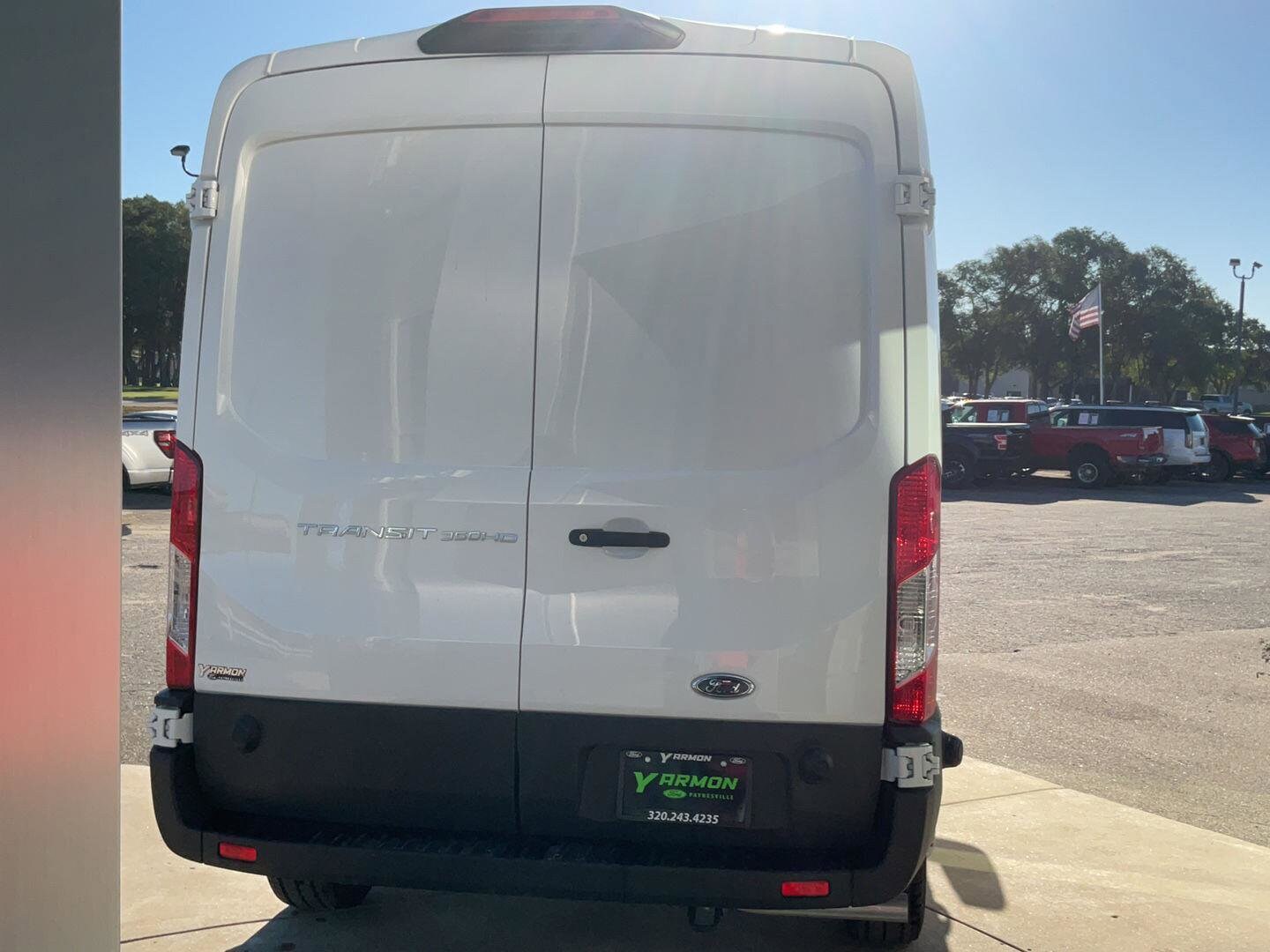 2024 Ford Transit Cargo Van photo 3