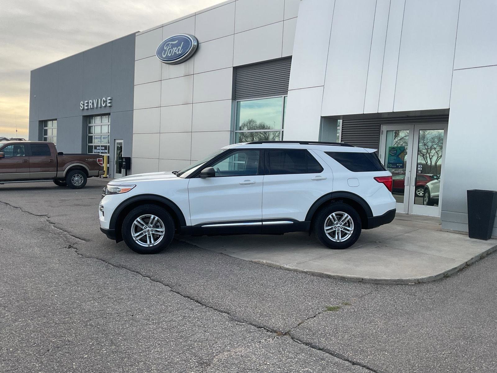 Used 2023 Ford Explorer XLT with VIN 1FMSK8DH0PGB58384 for sale in Paynesville, Minnesota