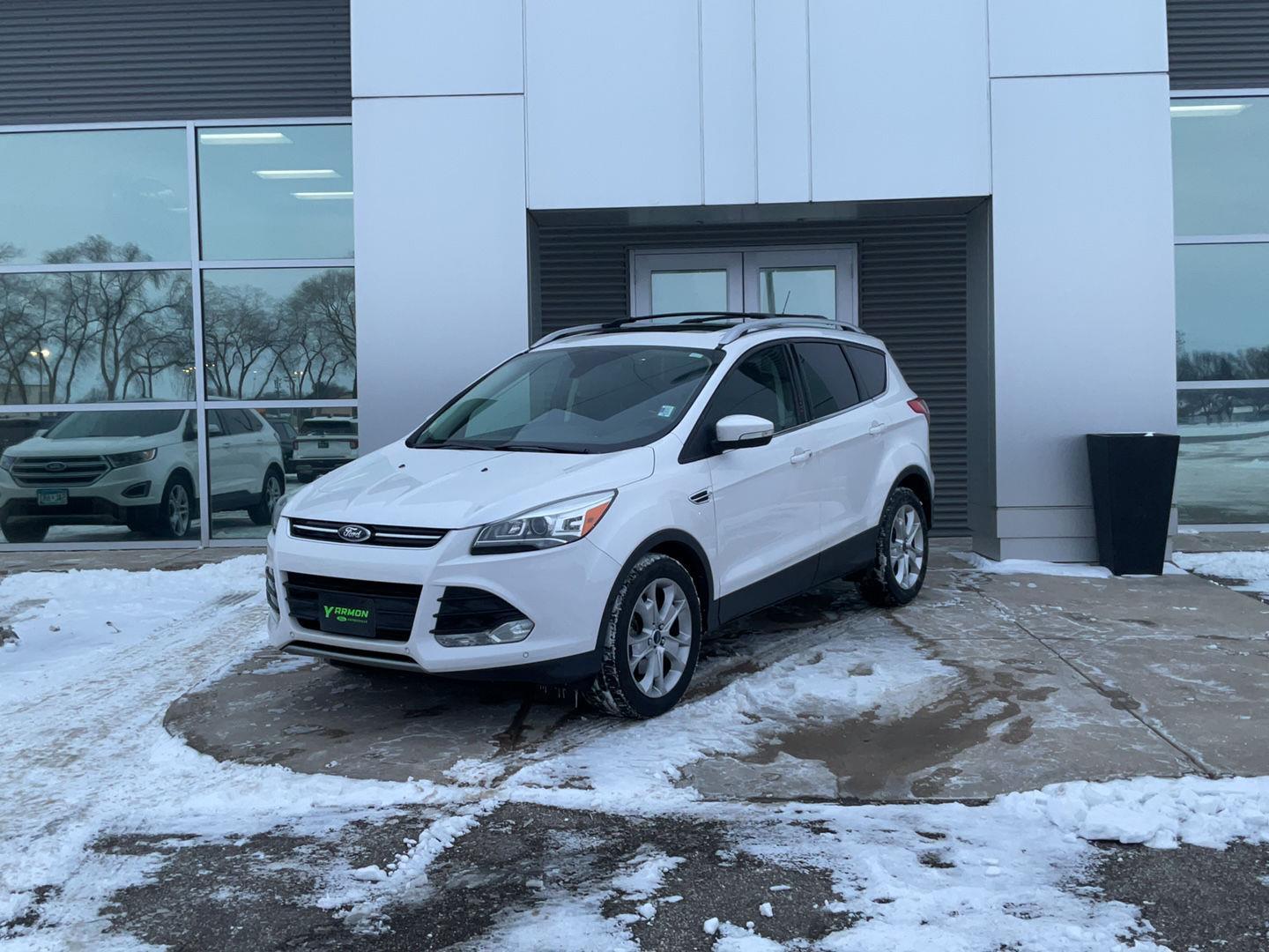 2015 Ford Escape Titanium's photo