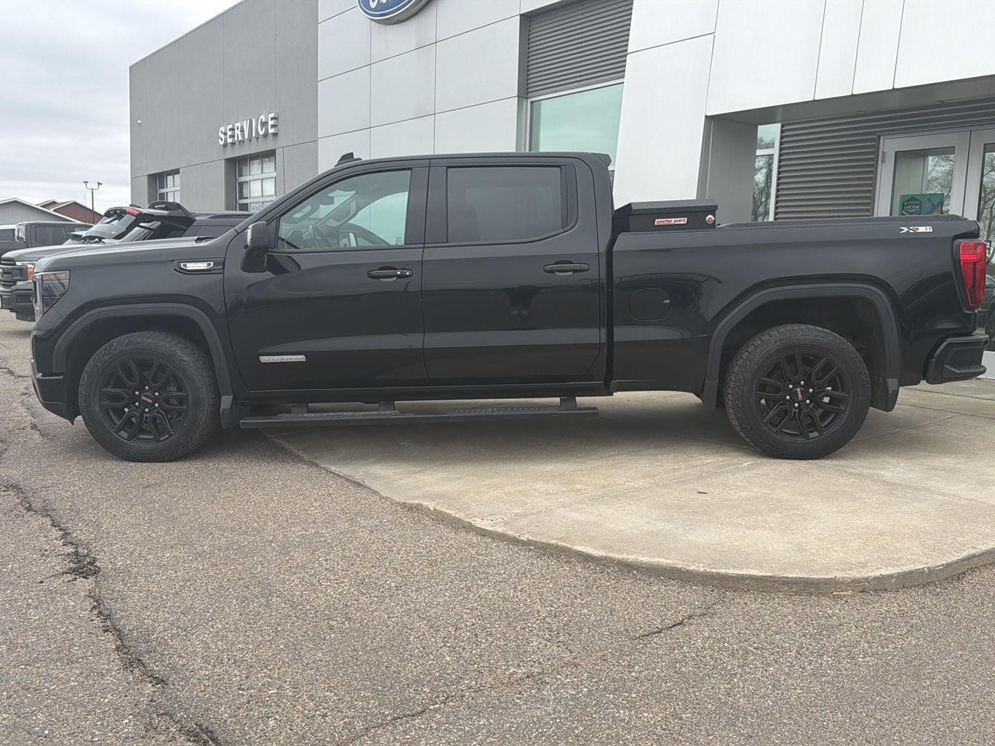 Used 2022 GMC Sierra 1500 Elevation with VIN 3GTUUCET5NG519011 for sale in Paynesville, Minnesota