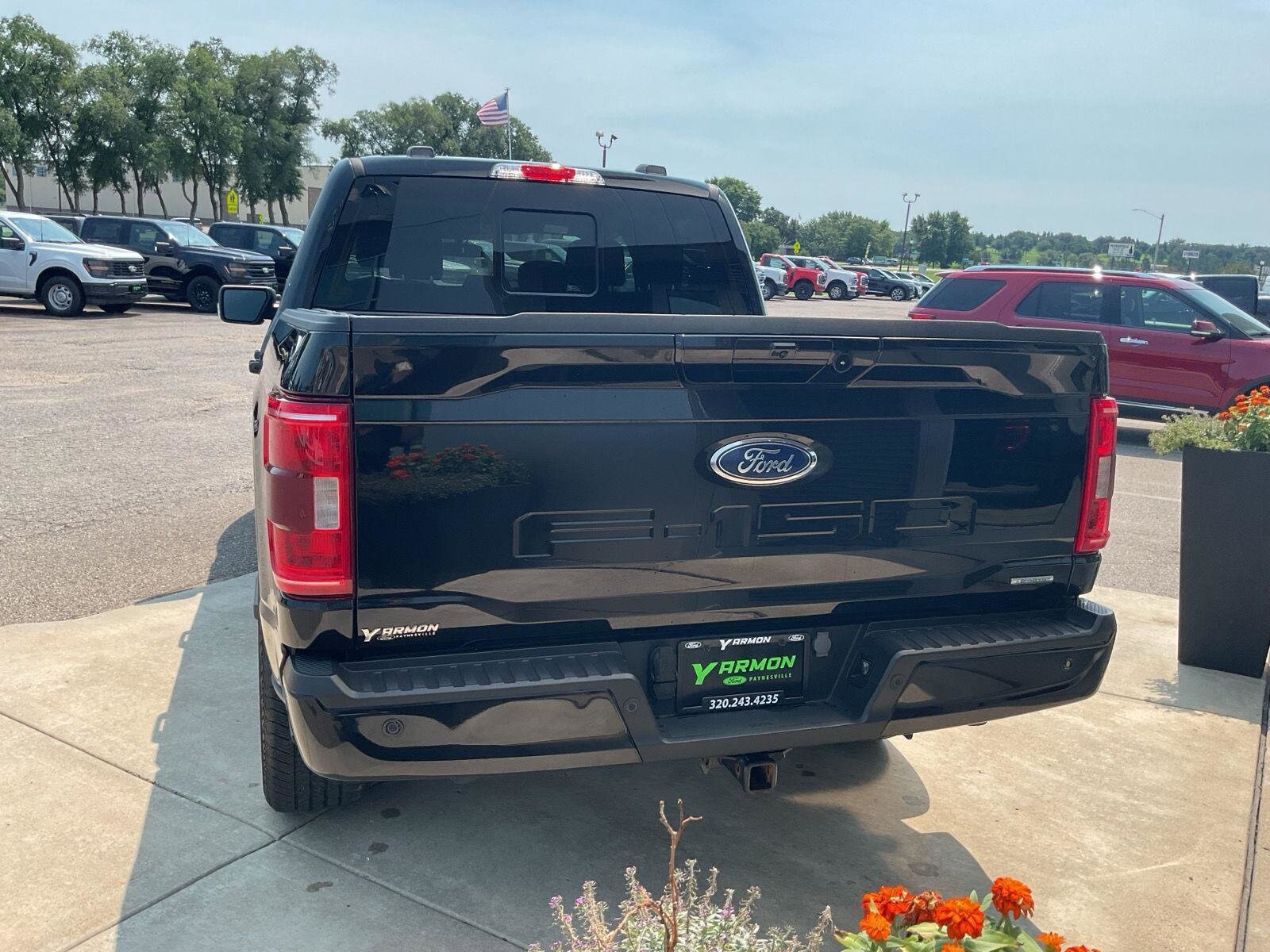 2023 Ford F-150 XLT photo 3