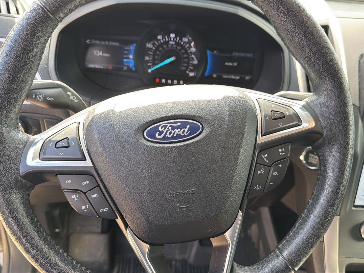 2022 Ford Edge SEL - Photo 11
