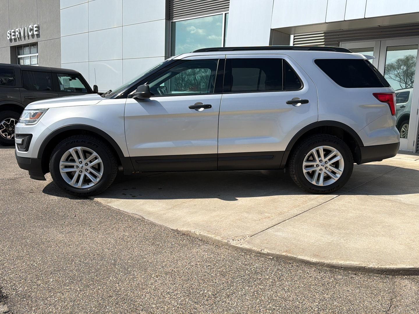 Used 2017 Ford Explorer Base with VIN 1FM5K8BH6HGC55039 for sale in Paynesville, Minnesota