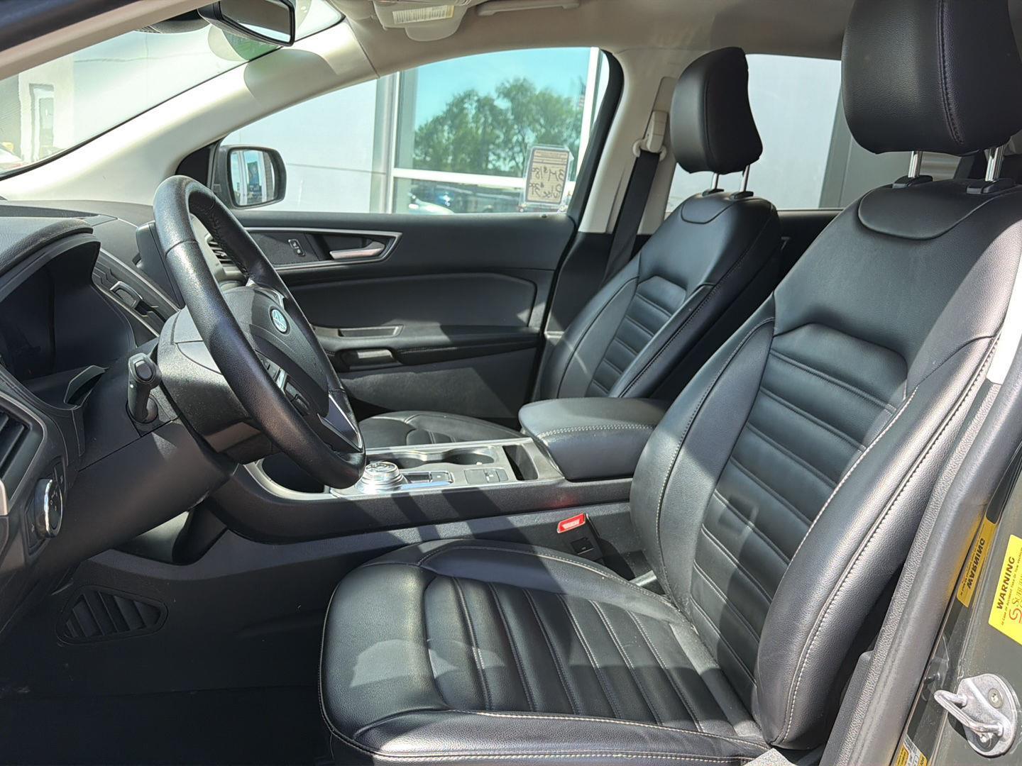 2022 Ford Edge SEL - Photo 10