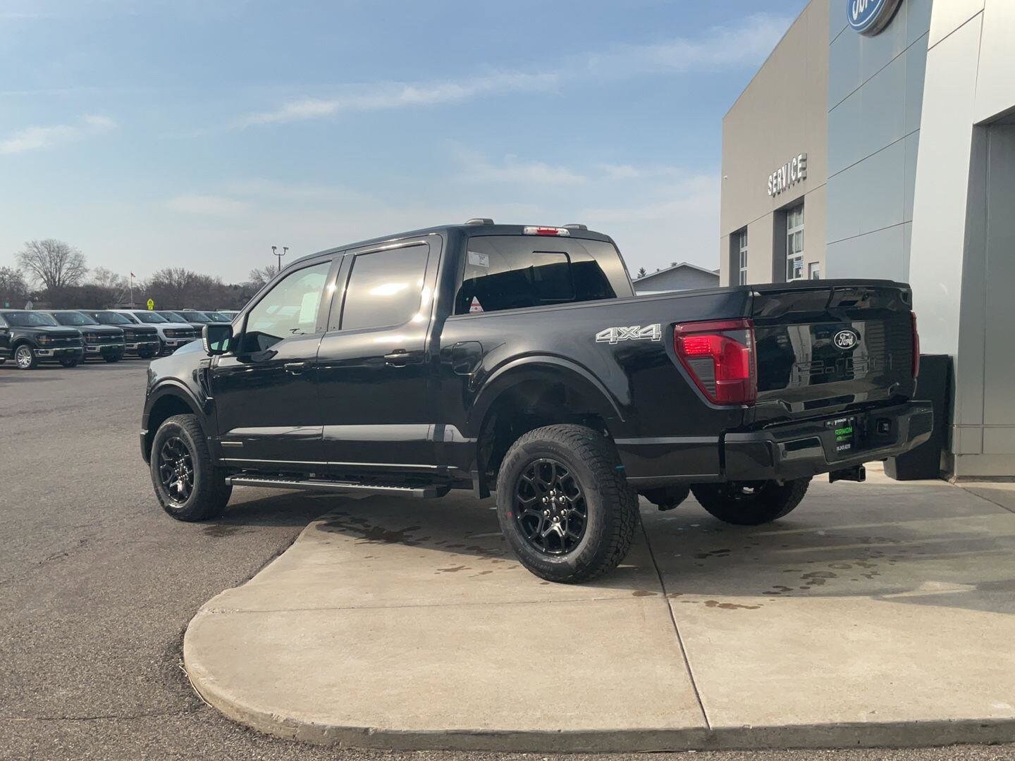 2025 Ford F-150 XLT photo 2