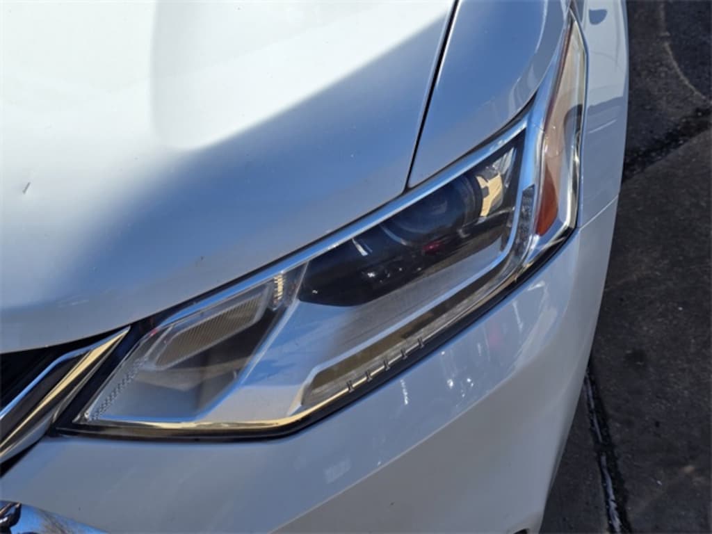 Used 2020 Chevrolet Traverse LS SUV