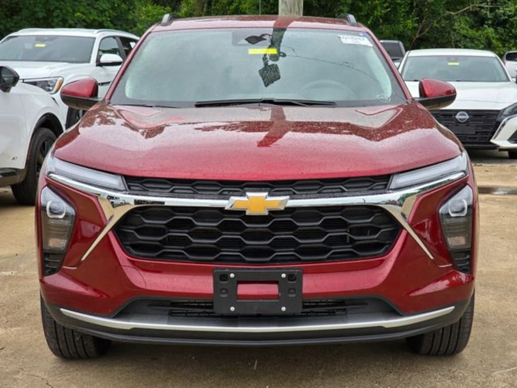 Used 2025 Chevrolet Trax LT SUV