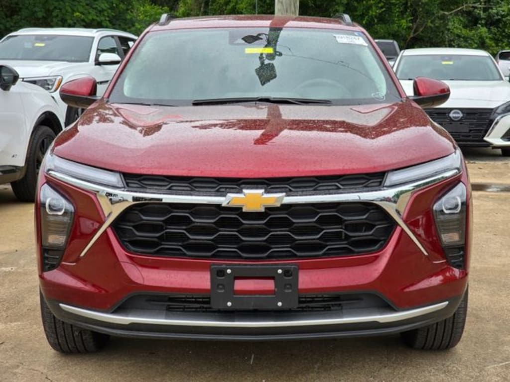 Used 2025 Chevrolet Trax LT SUV
