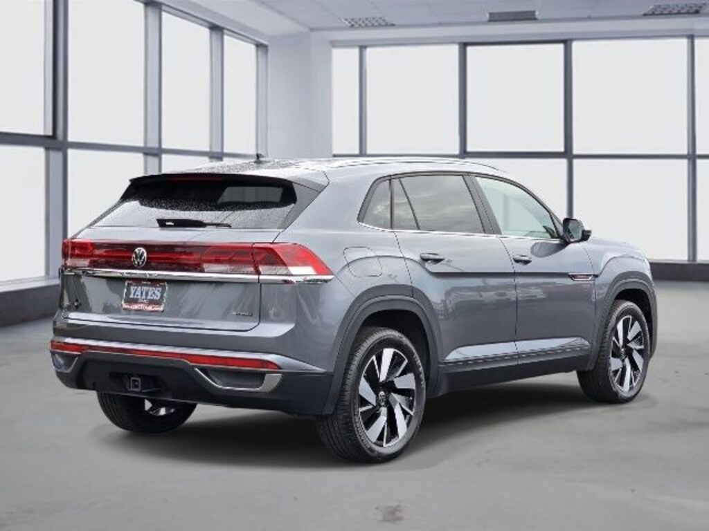 Used 2025 Volkswagen Atlas Cross Sport 2.0T SE w/Technology SUV