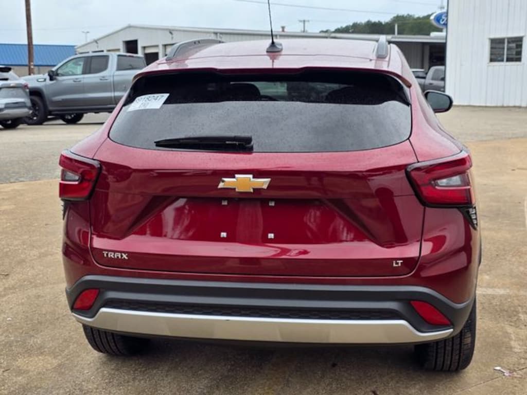 Used 2025 Chevrolet Trax LT SUV