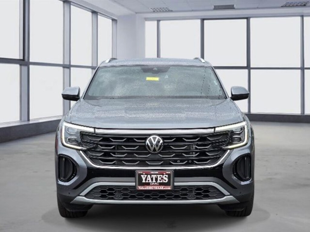 Used 2025 Volkswagen Atlas Cross Sport 2.0T SE w/Technology SUV