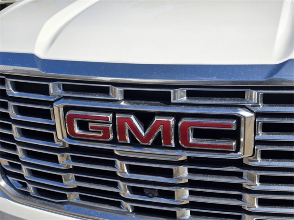 Used 2025 GMC Yukon Denali SUV