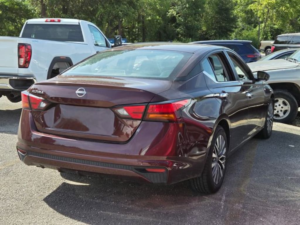 Used 2025 Nissan Altima 2.5 SV Sedan
