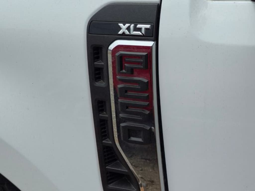 Used 2023 Ford F-250SD XLT Truck Crew Cab