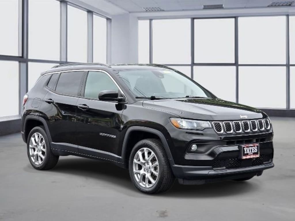 Used 2023 Jeep Compass Latitude Lux SUV