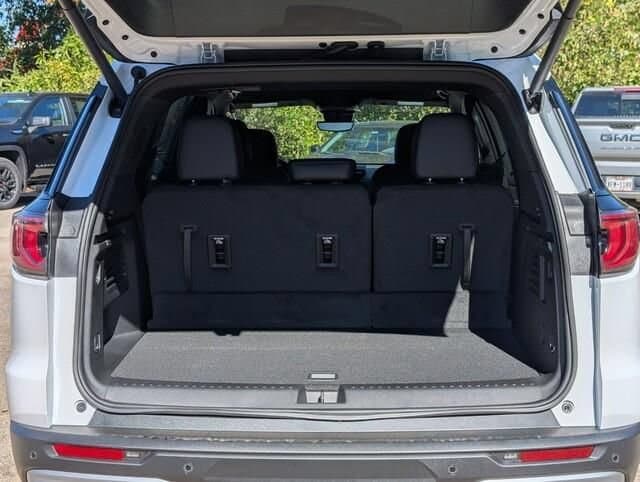 2026 GMC Acadia Elevation - Photo 8