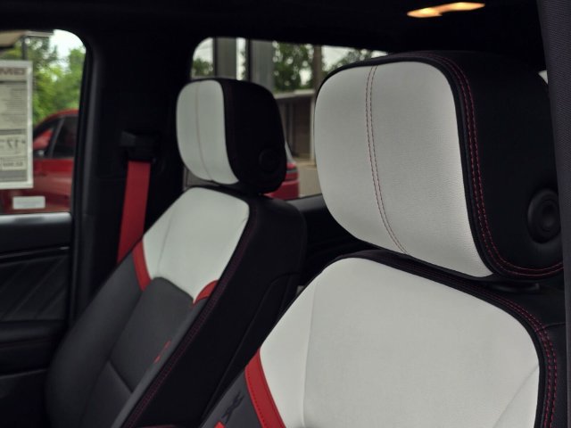 2026 GMC Canyon AT4X - Photo 19