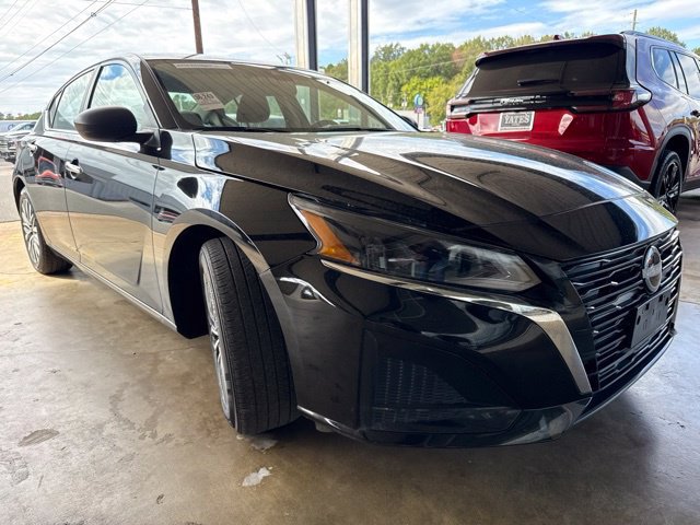 Used 2025 Nissan Altima SV