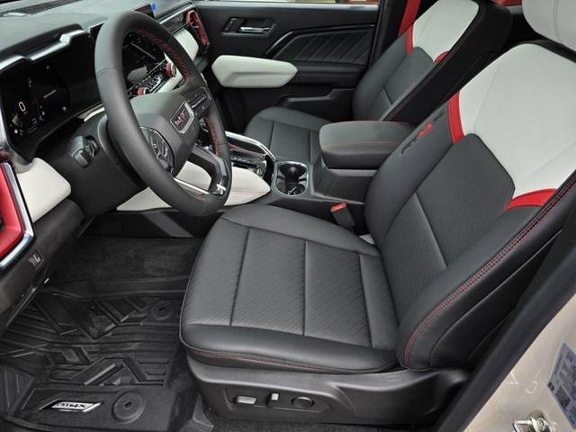 2026 GMC Canyon AT4X - Photo 18