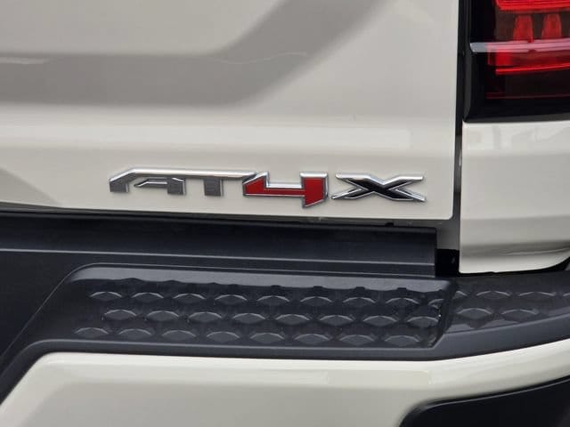 2026 GMC Canyon AT4X - Photo 6
