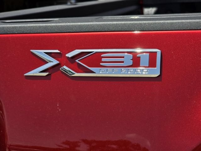 2026 GMC Sierra 2500HD SLT - Photo 8