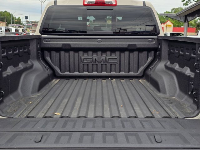2026 GMC Canyon AT4X - Photo 8