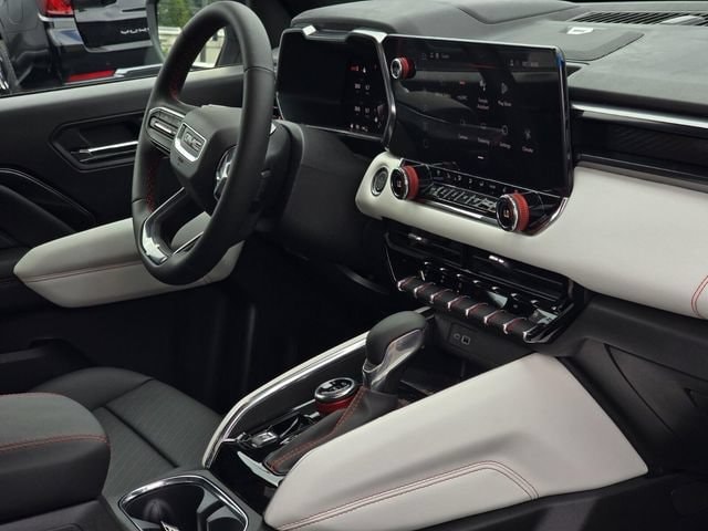 2026 GMC Canyon AT4X - Photo 9