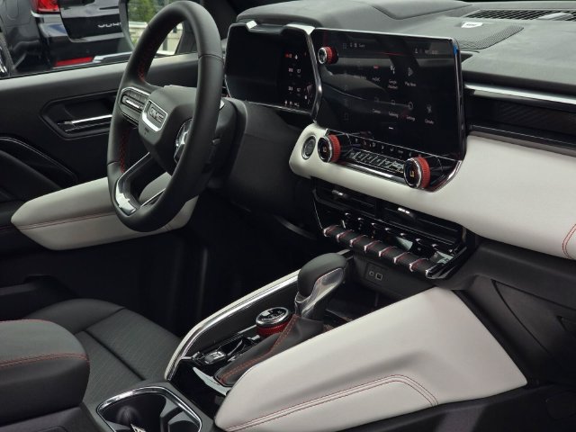 2026 GMC Canyon AT4X - Photo 9