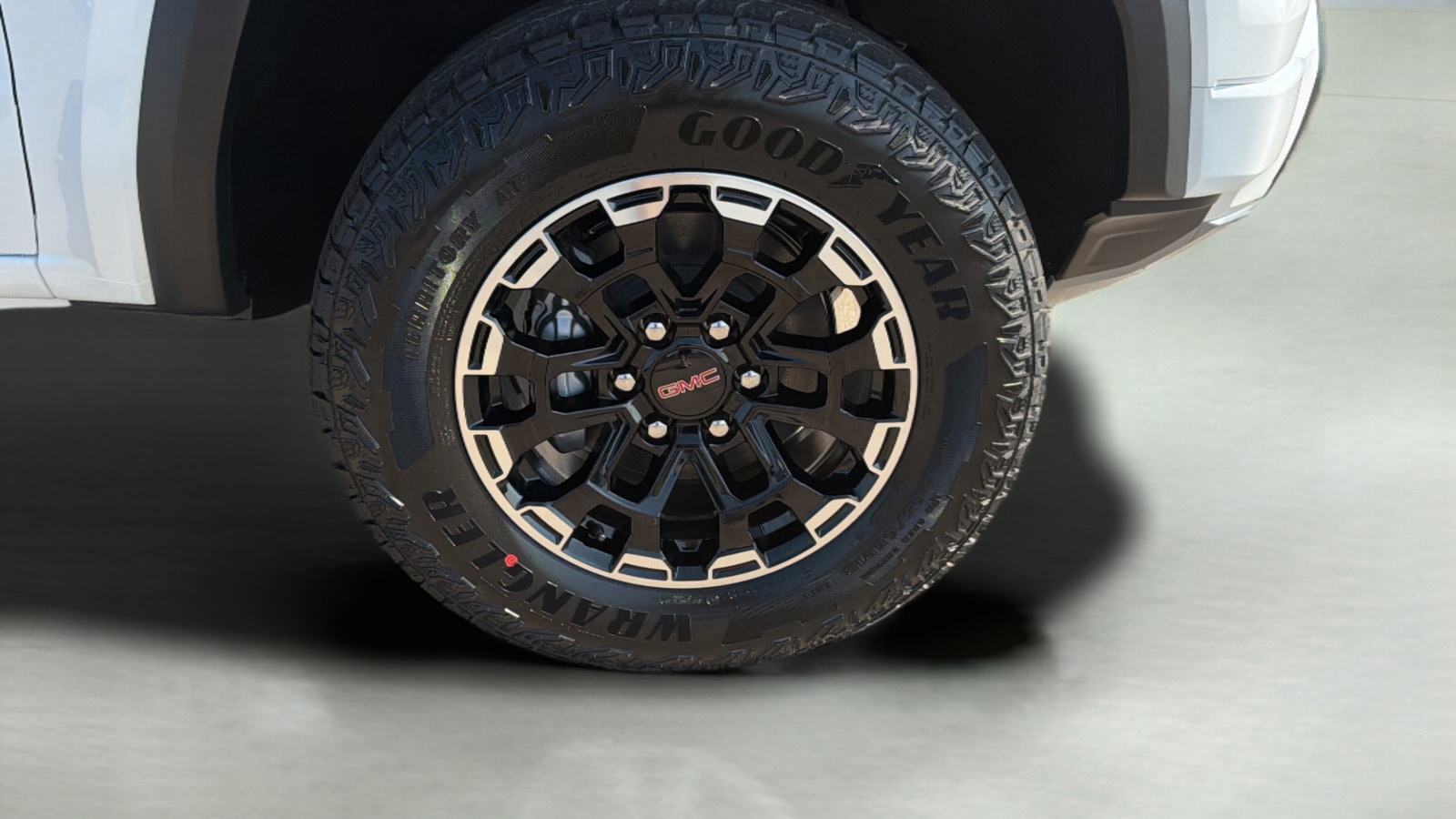 2026 GMC Canyon AT4 - Photo 10