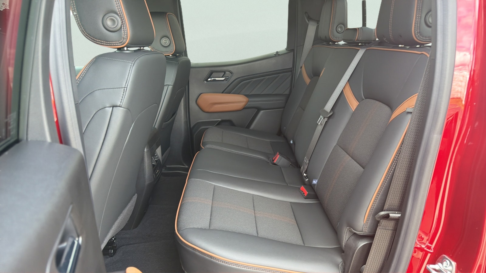 2026 GMC Canyon AT4 - Photo 23