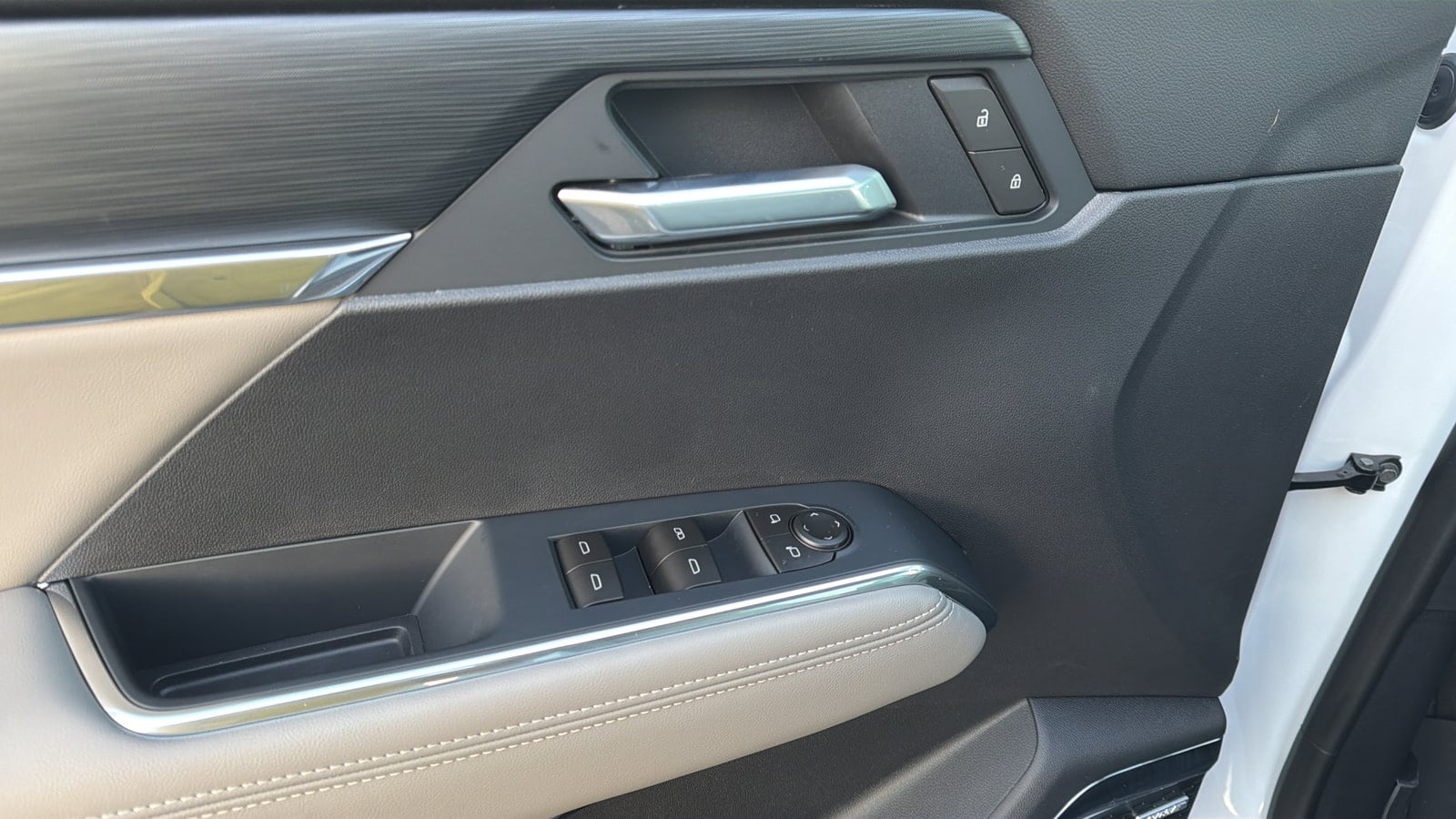 2026 GMC Acadia Elevation - Photo 23