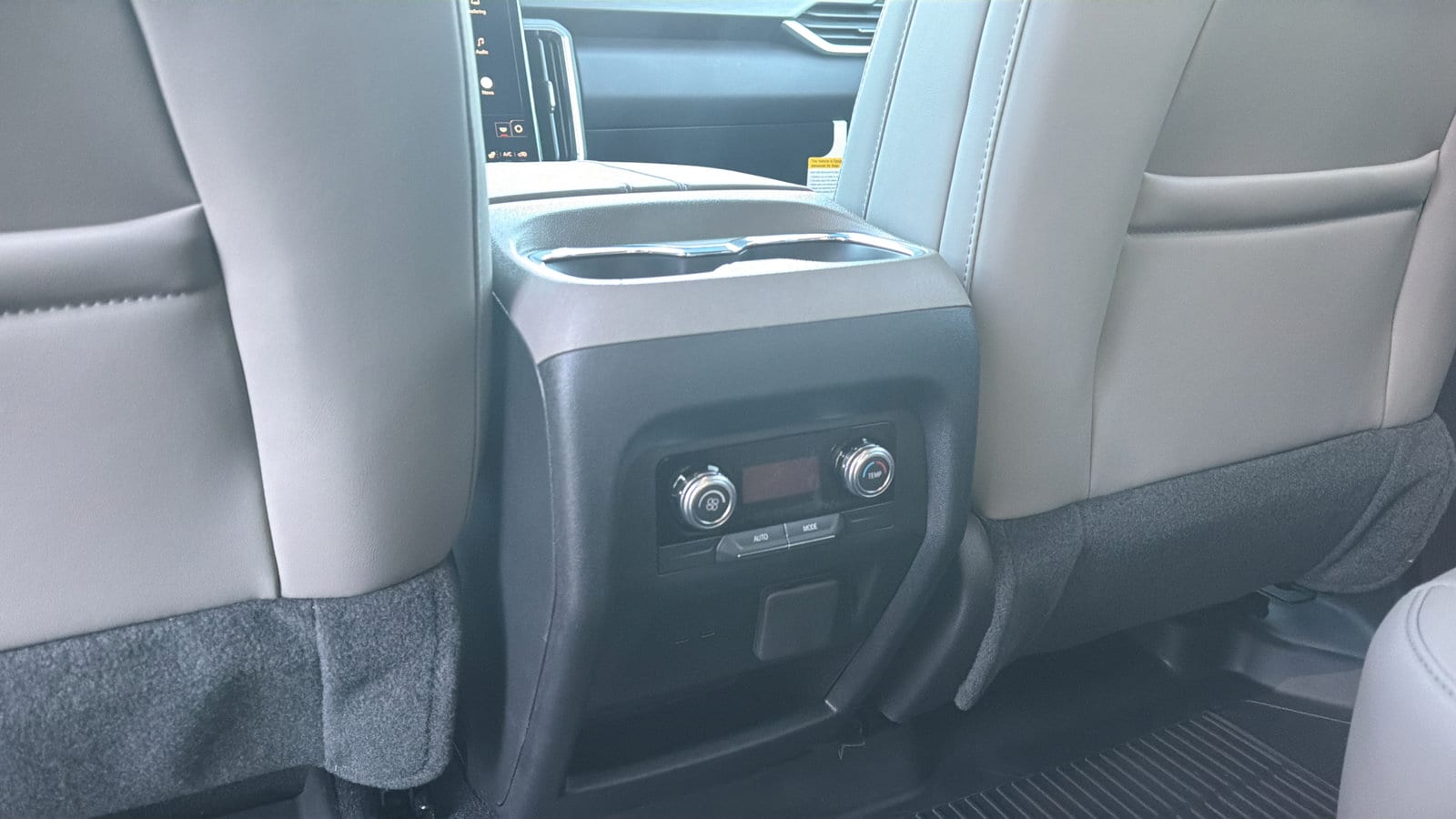 2026 GMC Acadia Elevation - Photo 25