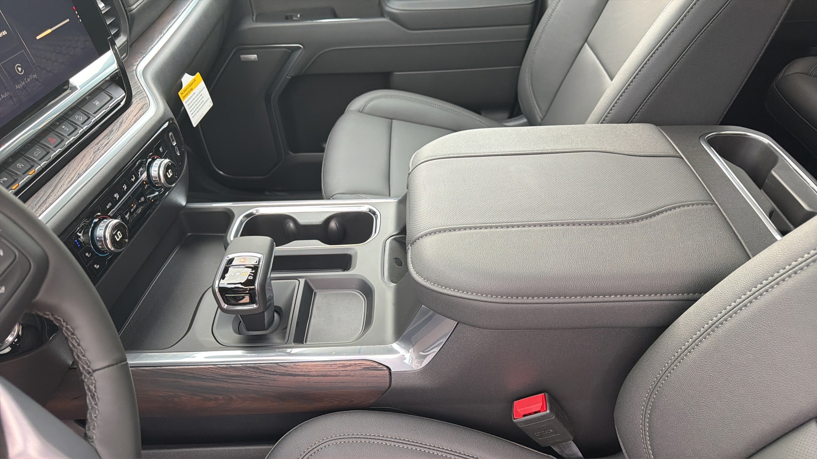2026 GMC Sierra 1500 SLT - Photo 22
