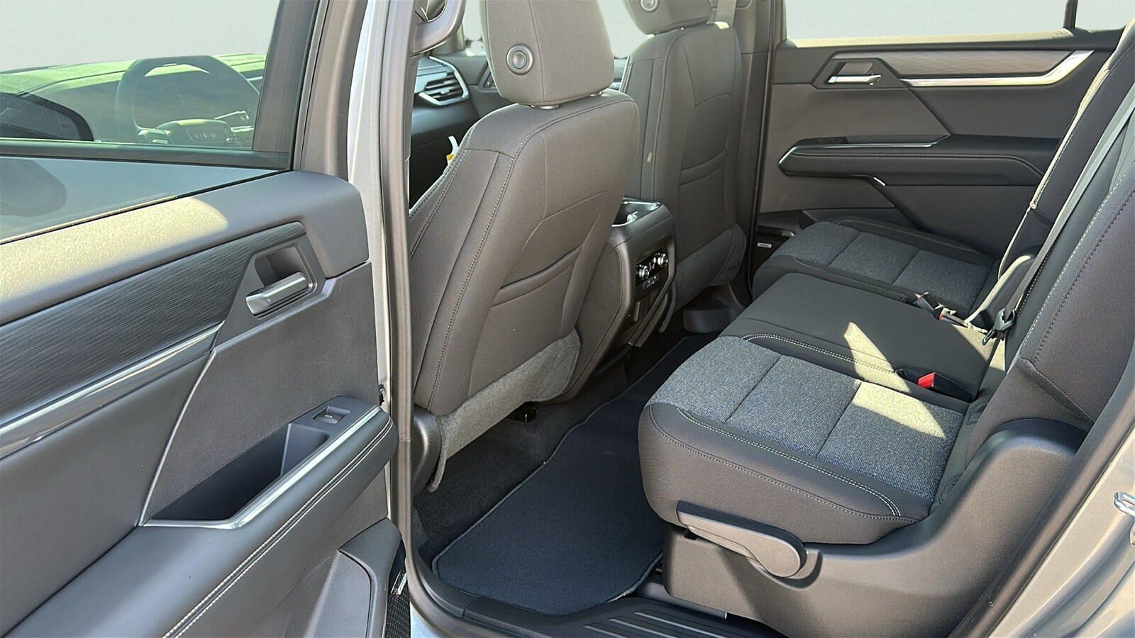 2026 GMC Acadia Elevation - Photo 24
