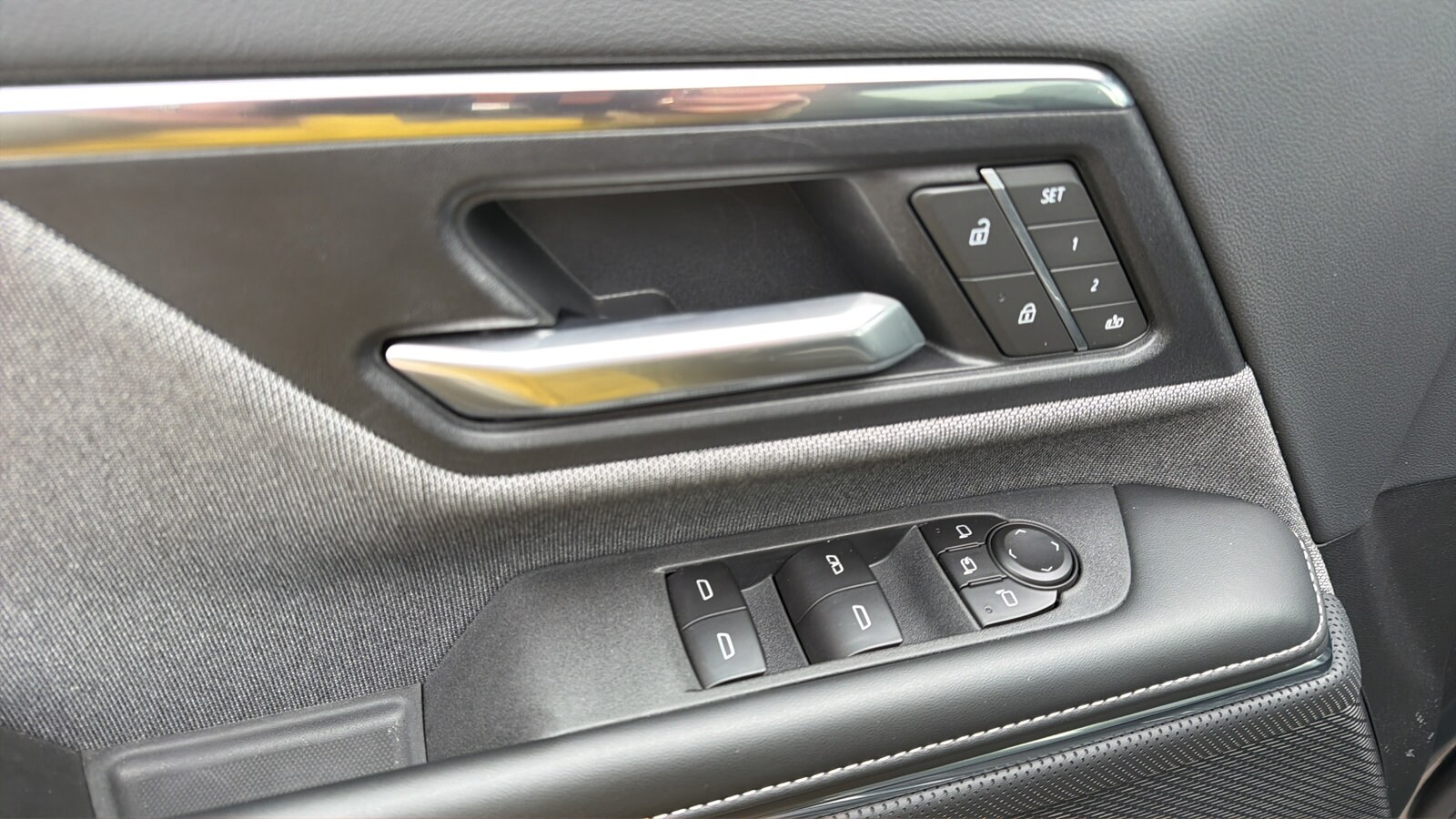 2026 GMC Sierra EV Elevation - Photo 23