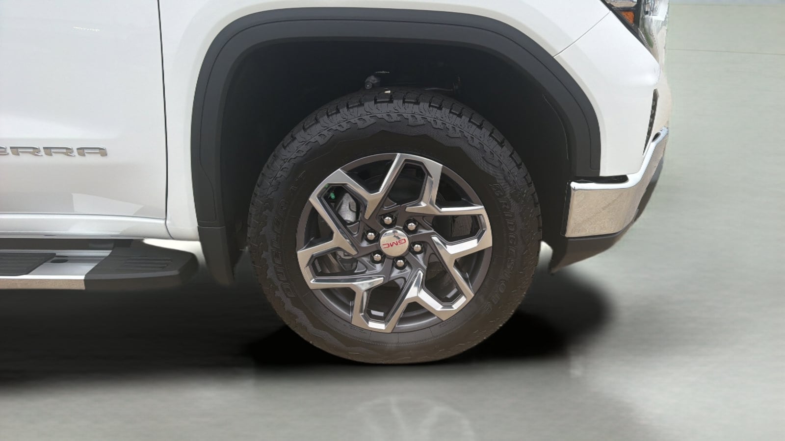 2026 GMC Sierra 1500 SLT - Photo 10