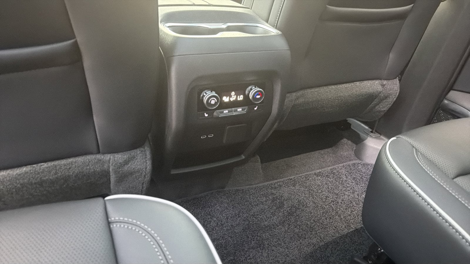 2027 Buick Enclave Avenir - Photo 26