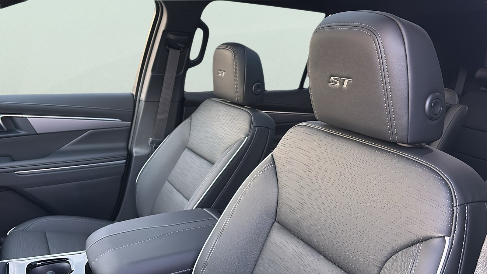 2026 Buick Enclave Sport Touring - Photo 10