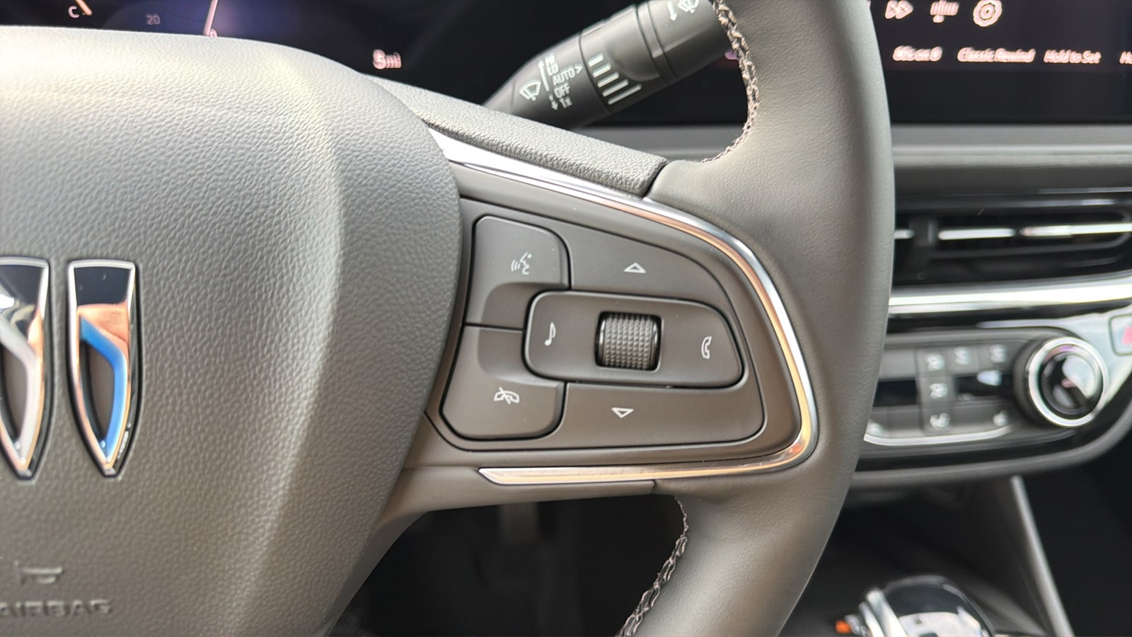 2026 Buick Envista Sport Touring - Photo 19
