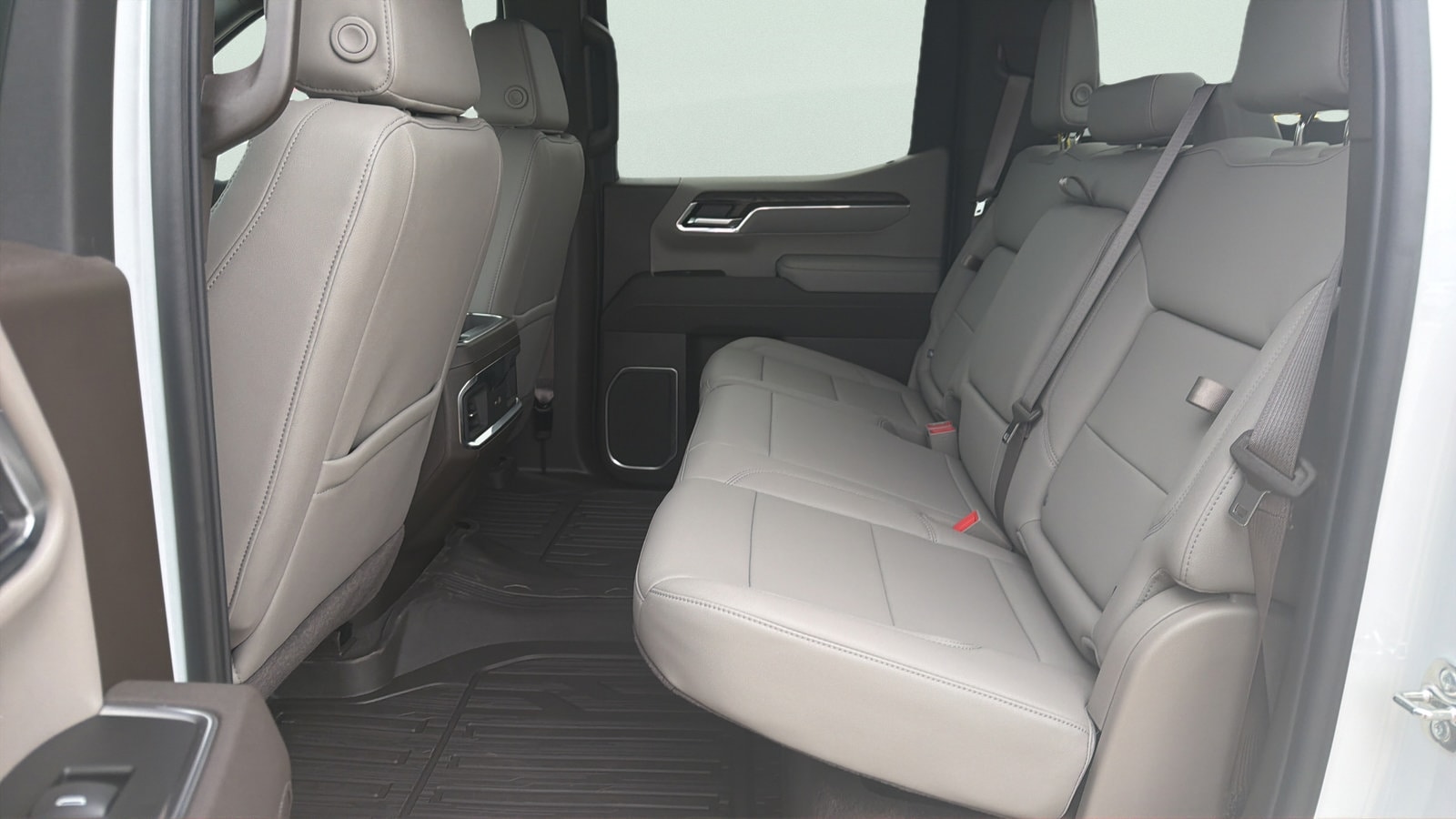 2026 GMC Sierra 1500 SLT - Photo 25