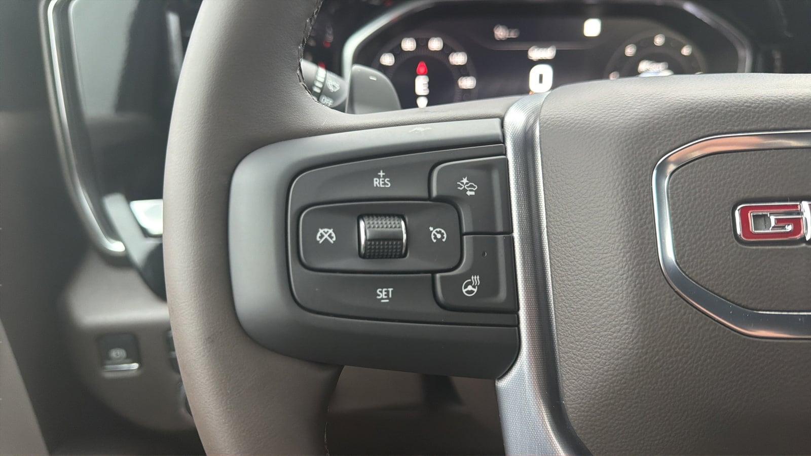 2026 GMC Sierra 1500 SLT - Photo 18