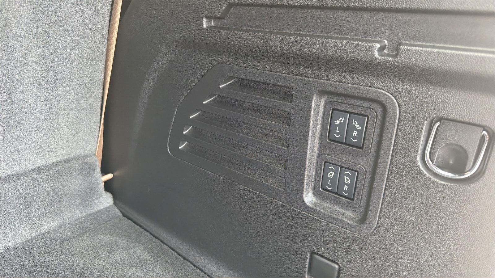 2026 Buick Enclave Preferred - Photo 29