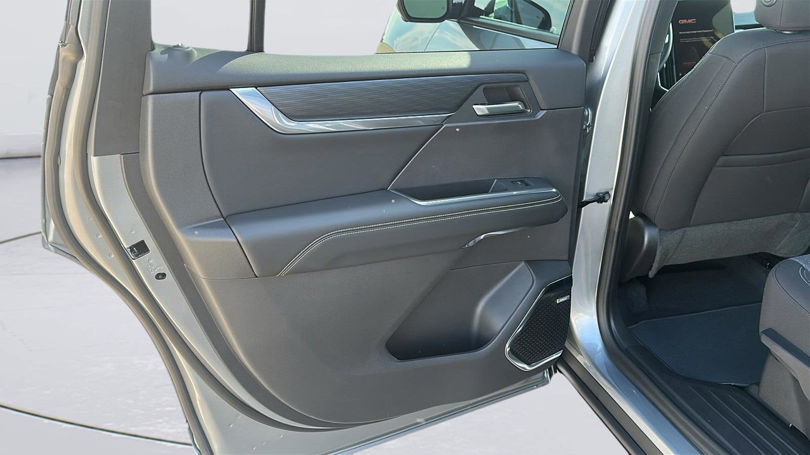2026 GMC Acadia Elevation - Photo 25