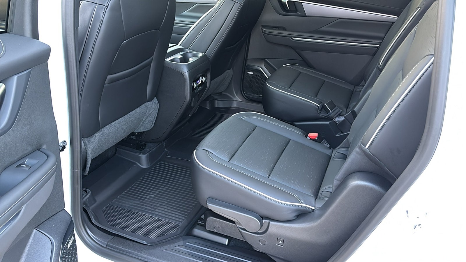 2026 Buick Enclave Sport Touring - Photo 23