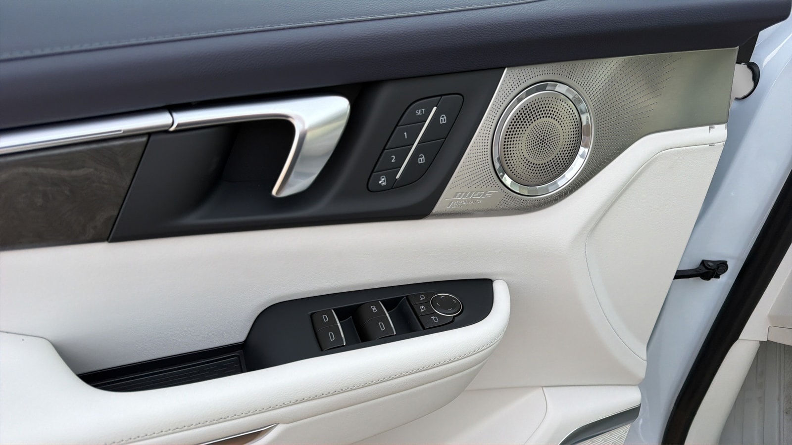 2027 Buick Enclave Avenir - Photo 23