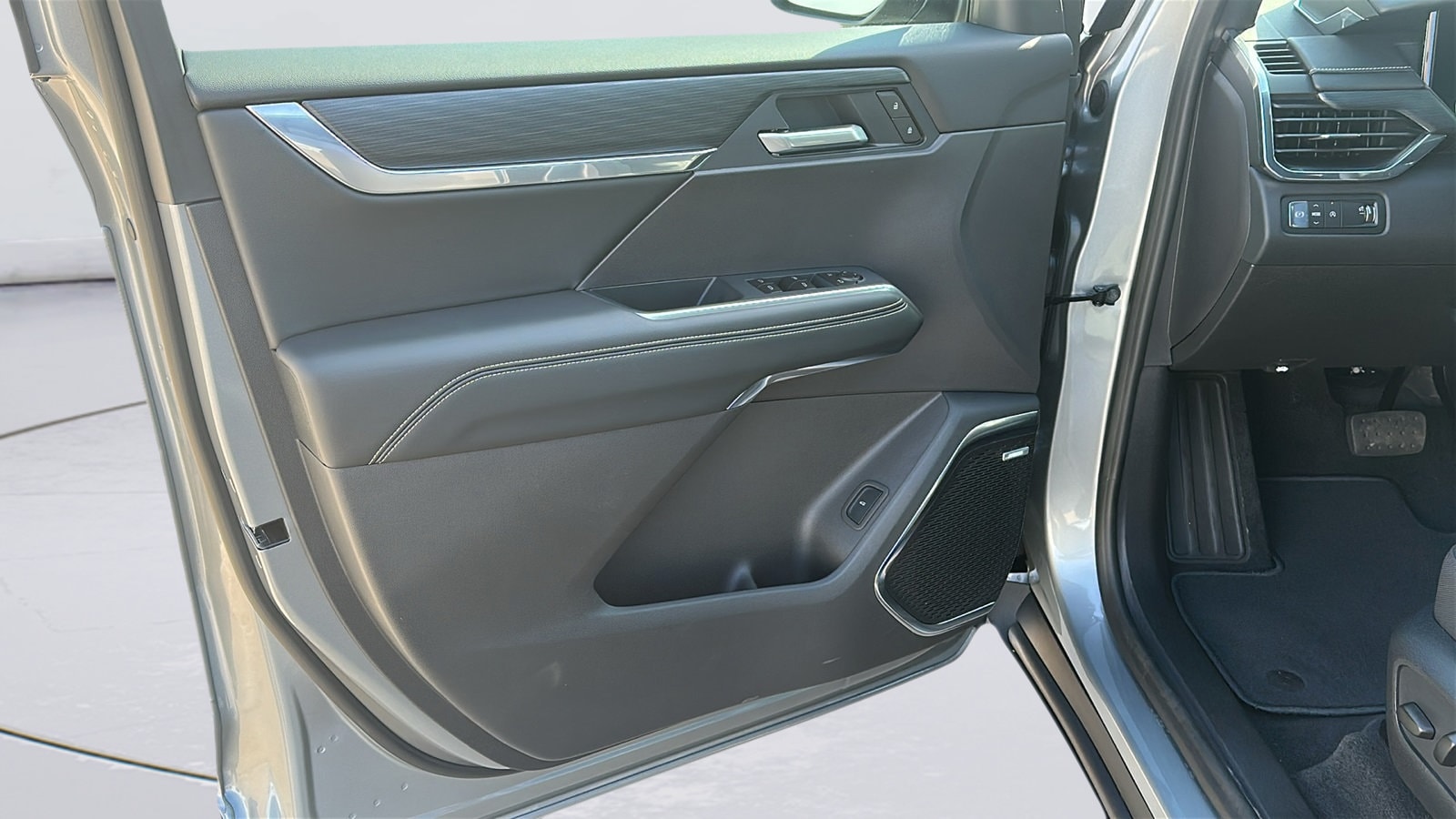 2026 GMC Acadia Elevation - Photo 13
