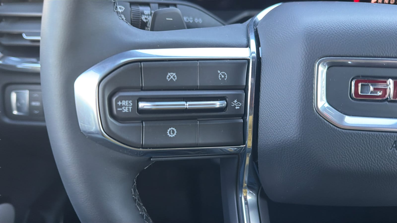 2026 GMC Acadia Elevation - Photo 18