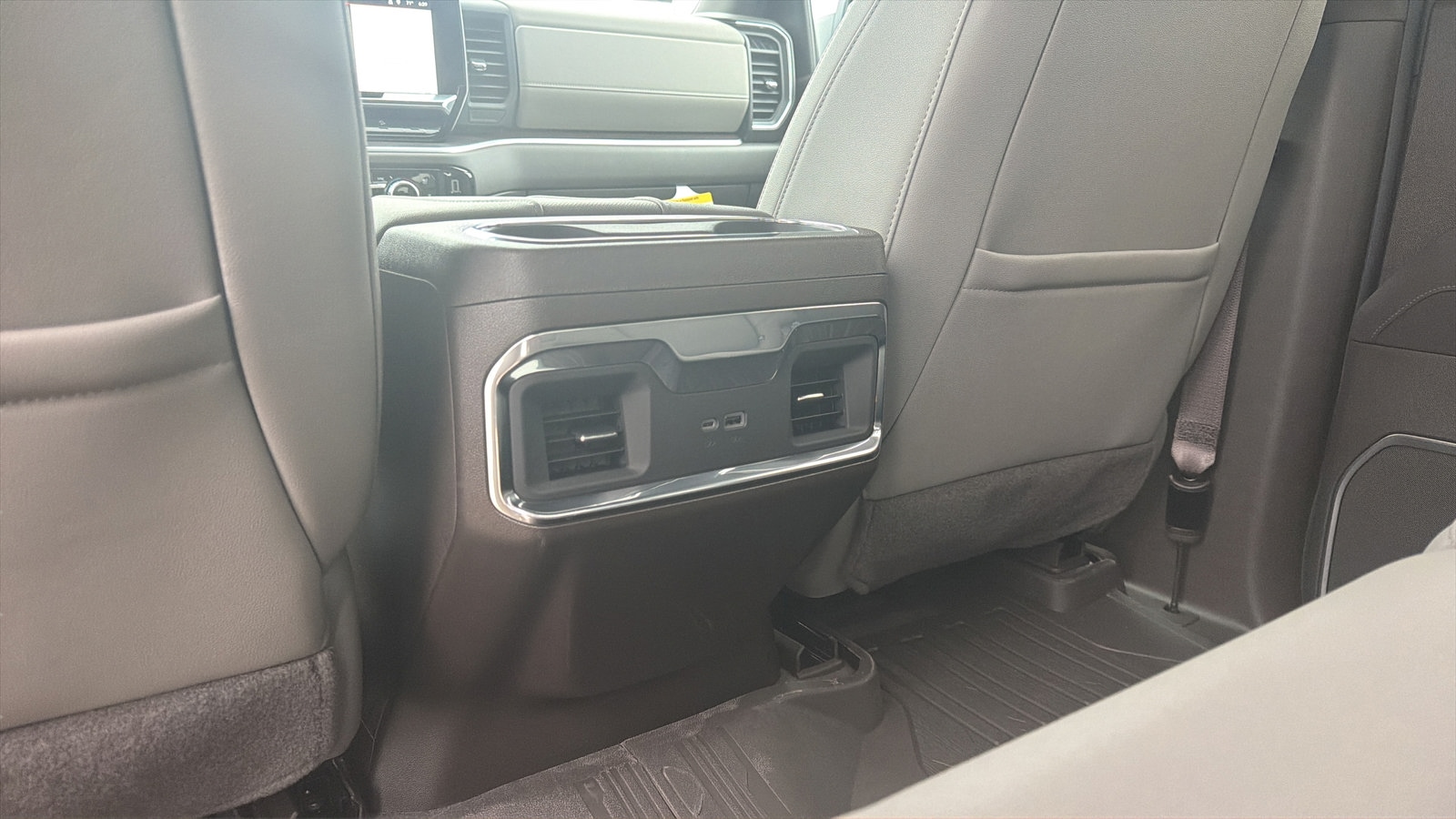2026 GMC Sierra 1500 SLT - Photo 26