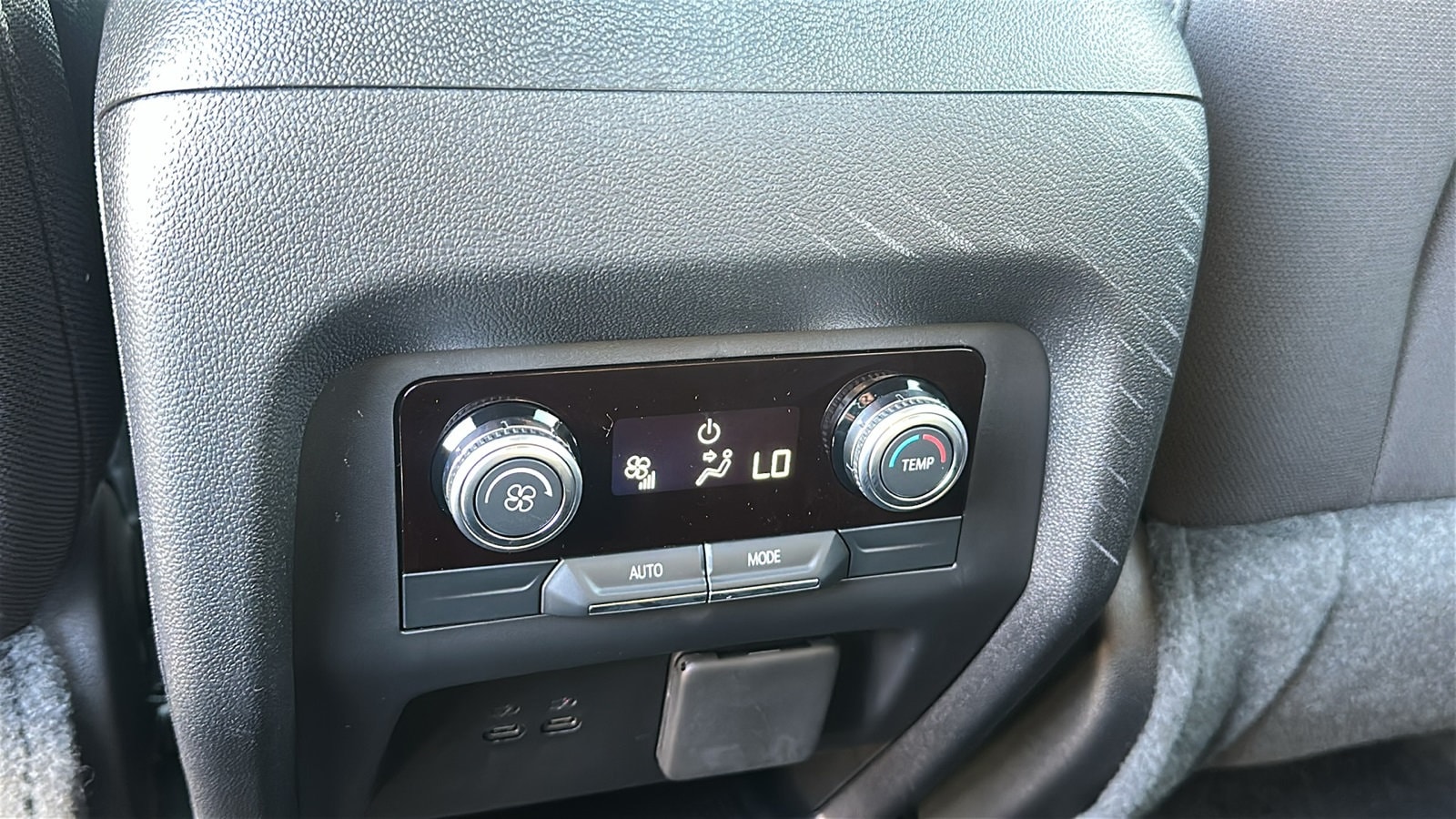 2026 GMC Acadia Elevation - Photo 25